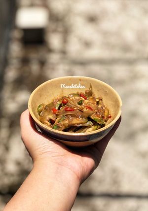 Hình của món Cà Bát Trộn Mắm Nêm.