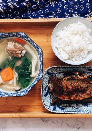 Hình của món Canh sườn nấu nấm.