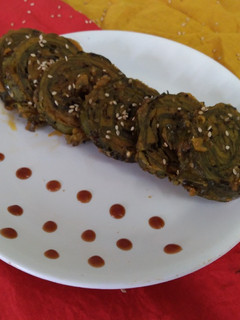 અળવી નાં પાત્રા(ALavi na Patra recipe in gujarati) રેસીપી મુખ્ય ફોટો