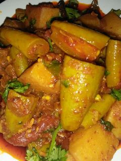 परमल आलू की स्वादिष्ट सब्ज़ी रेसिपी मुख्य फोटो