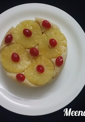 A picture of Pineapple upside down cake widout egg.