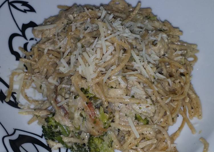 Steps to Cook Delicious "Lemon Pepper Chicken Alfredo"