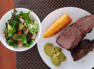 Una foto de Punta De Anca al Horno - Picanha - Picaña