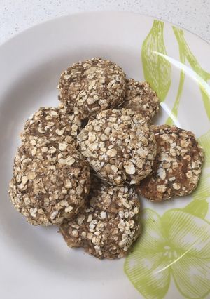 Una foto de ¡Galletas de avena y plátano fácil! Sin azúcar