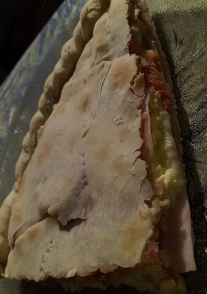 Una foto de Tarta de Jamón, Queso y más.