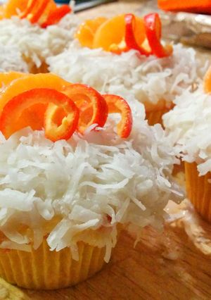 A picture of Tangerine dream cupcakes.