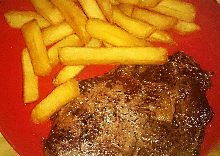 Simple Way to Make Homemade Tex&#39;s Steak &amp; Chips 🐮🍟
