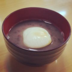 A picture of Simple Zenzai with Chunky Sweet Aduki Bean Paste.