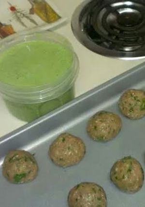A picture of Creamy Cilantro Tomatillo Dressing.