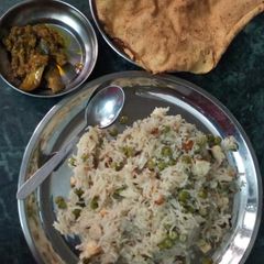 A picture of Matar Paneer Pulao.