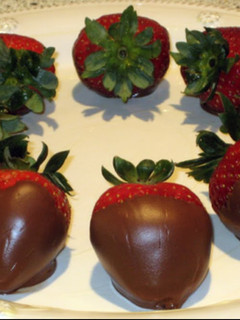 A picture of Chocolate vodka strawberries.
