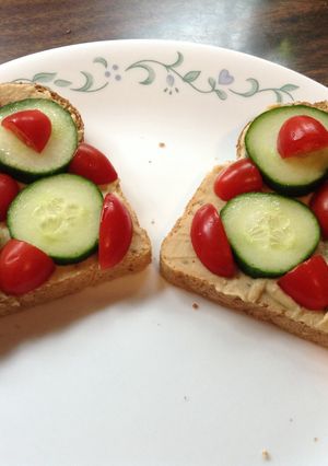 A picture of Mediterranean Toast.