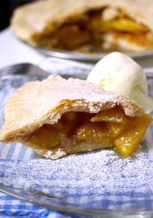 A picture of Easy, Juicy Pineapple Pie.