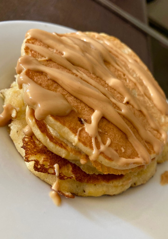 Una foto de Pancakes de plátano y avena