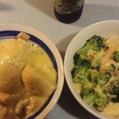 A picture of Cheesy Chicken and Rice.