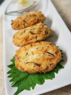 A picture of Light and Fluffy Homemade Ganmodoki - Fried Tofu Fritters.