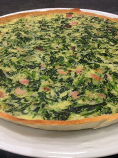 Una foto de Quiche de espinacas y jamón york