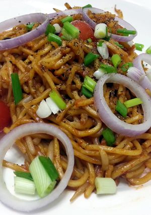 A picture of Spicy Vegetarian Noodle.