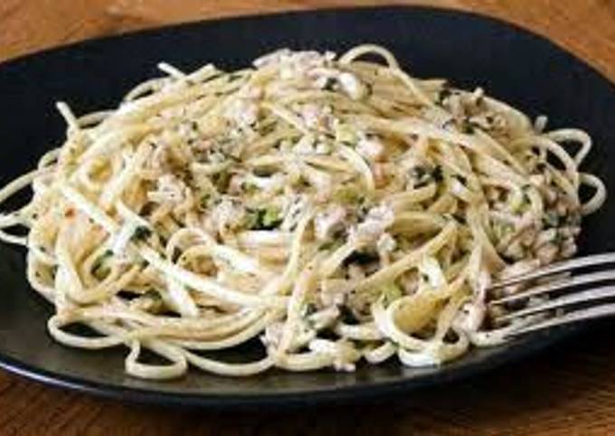 Simple Way to Prepare Favorite Clam Linguini in White Sauce