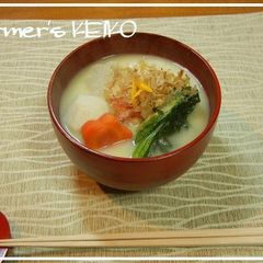 A picture of [Farmhouse Recipe] Ozōni Mochi Soup (with Kyoto-Style White Miso).