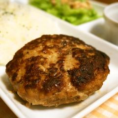 A picture of Spoil-Resistant Hamburger Steak for Bento.