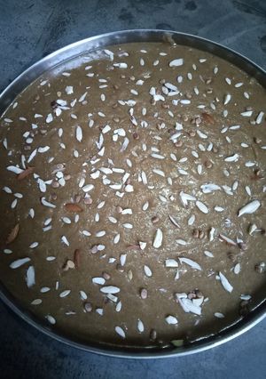 आटे की पंजीरी (Aate ki panjiri recipe in hindi) रेसिपी मुख्य फोटो