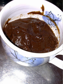 A picture of avocado chocolate cream.