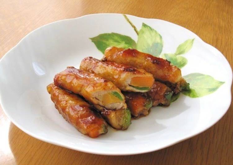 Easiest Way to Prepare Ultimate Sweet and Salty Carrot and Pepper Filled Teriyaki Pork Rolls