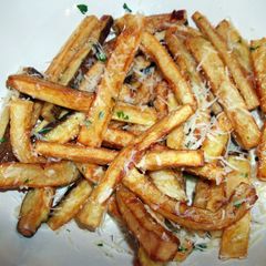 A picture of Easy Garlic Fries.