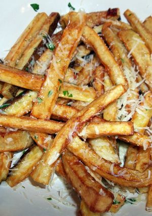 A picture of Easy Garlic Fries.
