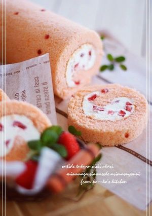 A picture of Strawberry Tiramisu Roll Cake.