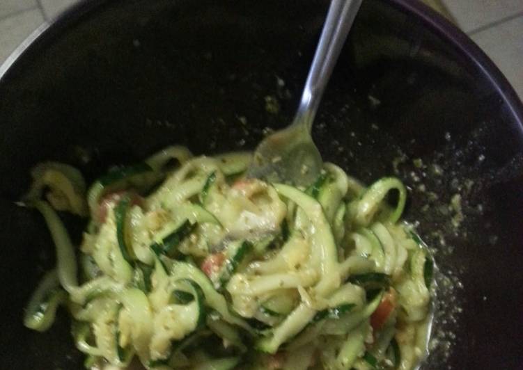 Steps to Make Quick Zucchini pasta in creamy pesto sauce