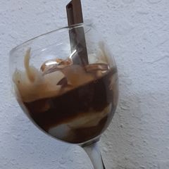 A picture of Chocolate whipping cream.
