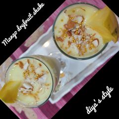 A picture of Mango dry fruits shake.