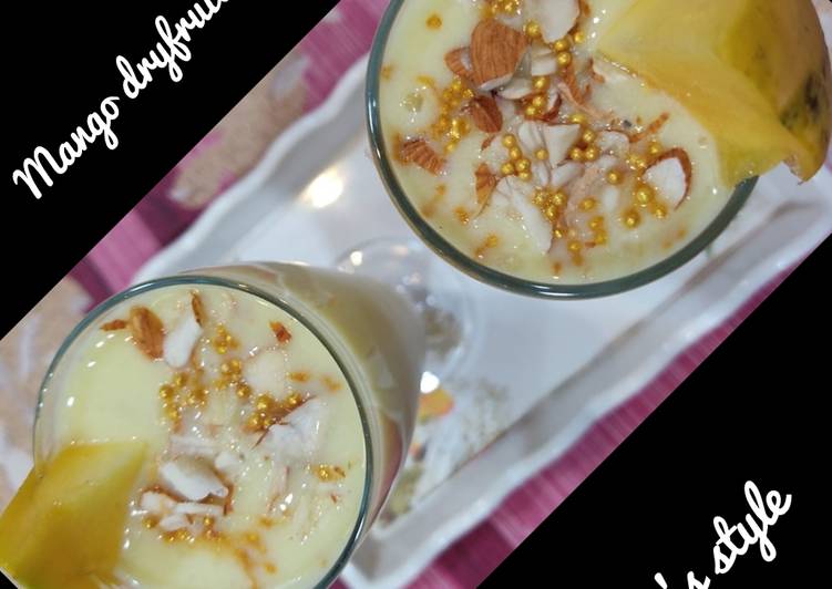 Mango dry fruits shake