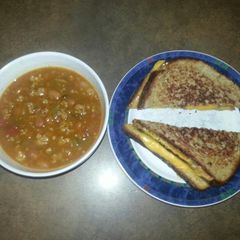 A picture of Chompin' good Chili.