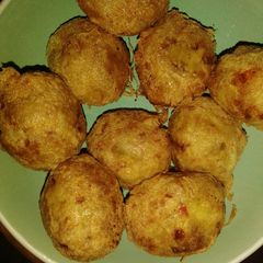 A picture of Yam balls.