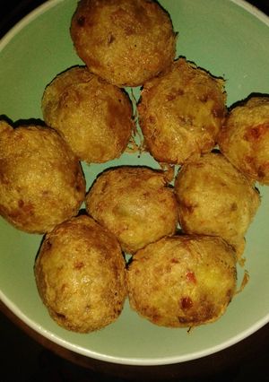 A picture of Yam balls.