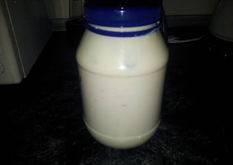 Easy Homemade Mayonnaise