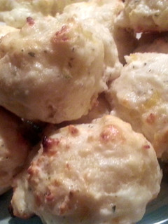 A picture of Cheddar Garlic Biscuits.