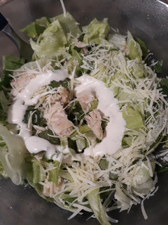 Una foto de Ensalada caesar bajas calorías
