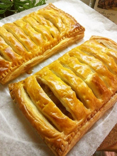 A picture of Easy Apple Pie with Frozen Puff Pastry.