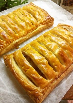 A picture of Easy Apple Pie with Frozen Puff Pastry.