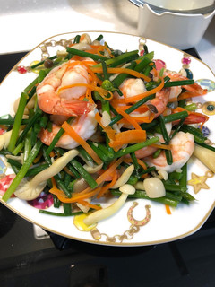 韭菜花炒蝦菇 的食譜成品照片