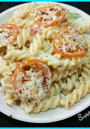 A picture of Creamy White Sauce Pasta.
