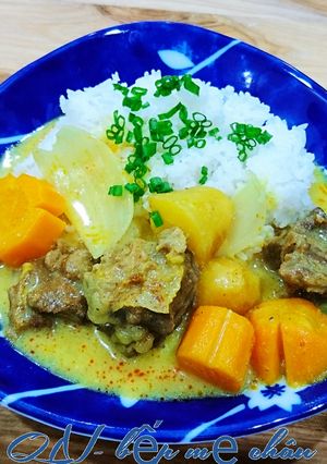 Hình của món Cơm cà ri bò.