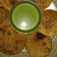 A picture of Sattu ki kachori.