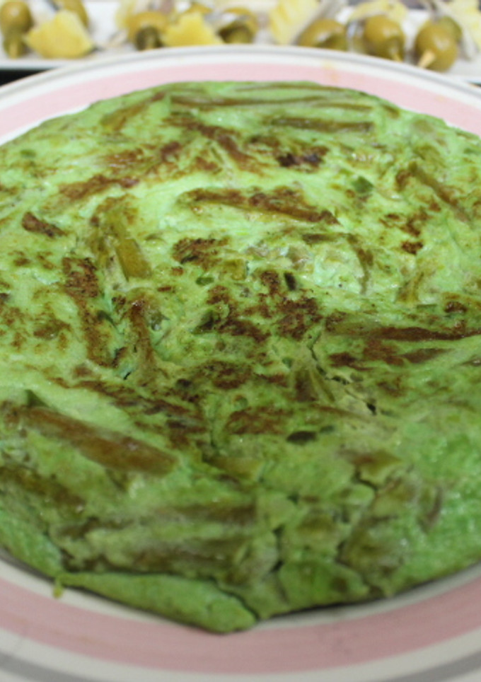 Una foto de Tortilla verde de espárragos