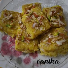 A picture of Banana barfi.