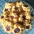 Kue kering mawar